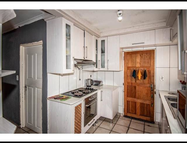 3 BEDROOM HOUSE FOR SALE IN KINGSVIEW EXT 3